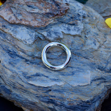 Load image into Gallery viewer, Heavy Weight Round Ring
